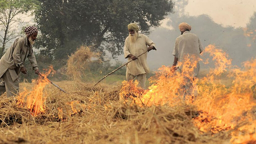 Azamgarh Stubble Burning to stop pollution
